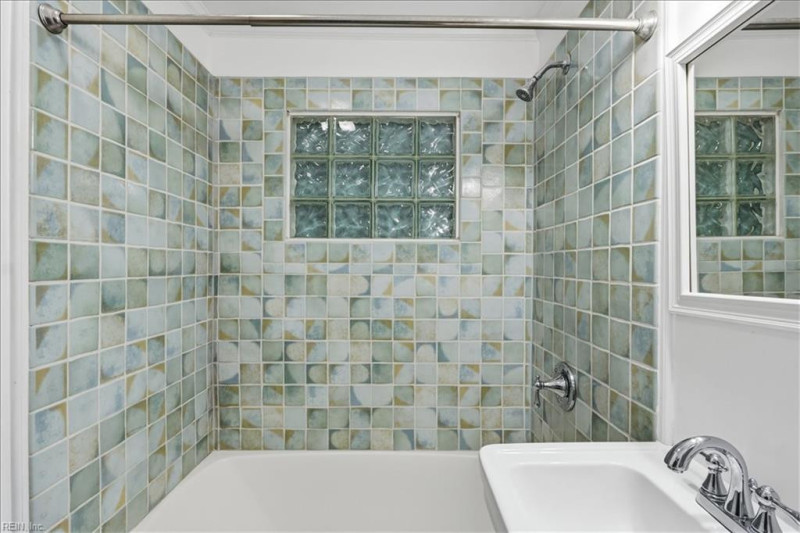 Photo 27 of 36 residential for sale in Virginia Beach virginia