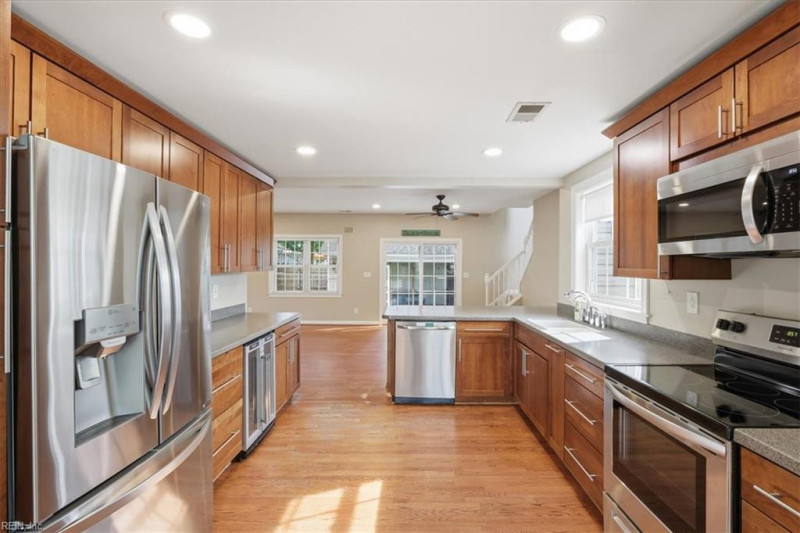 Photo 6 of 36 residential for sale in Virginia Beach virginia