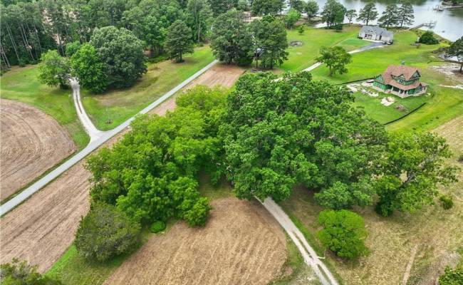 1458 New Point Comfort Highway, Mathews County, VA 23109