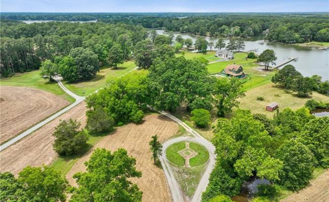 1458 New Point Comfort Highway, Mathews County, VA 23109