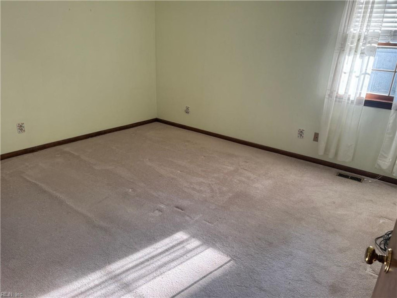 Photo 14 of 29 residential for sale in Chesapeake virginia Photo 14 of 29 residential for sale in Chesapeake virginia