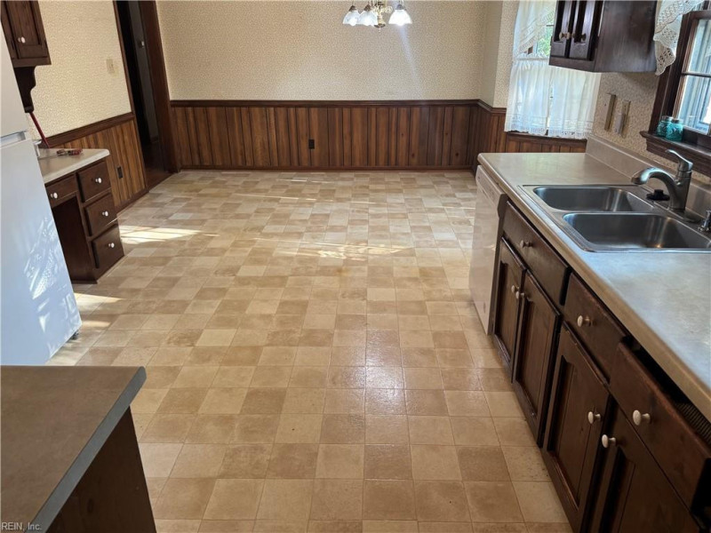 Photo 9 of 29 residential for sale in Chesapeake virginia Photo 9 of 29 residential for sale in Chesapeake virginia