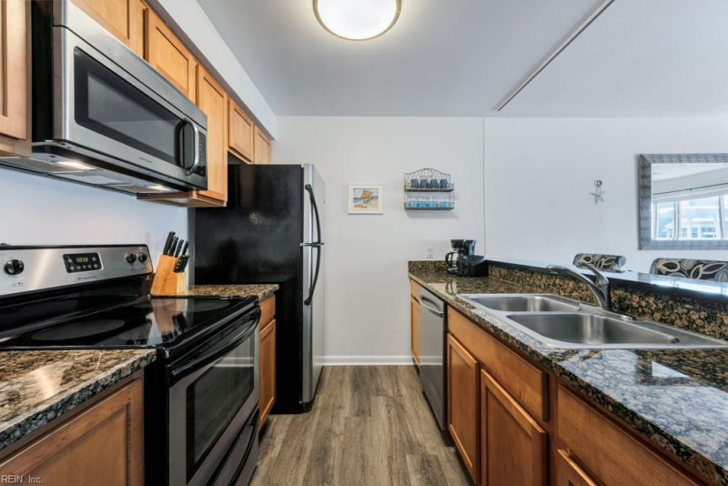 Photo 14 of 36 residential for sale in Virginia Beach virginia