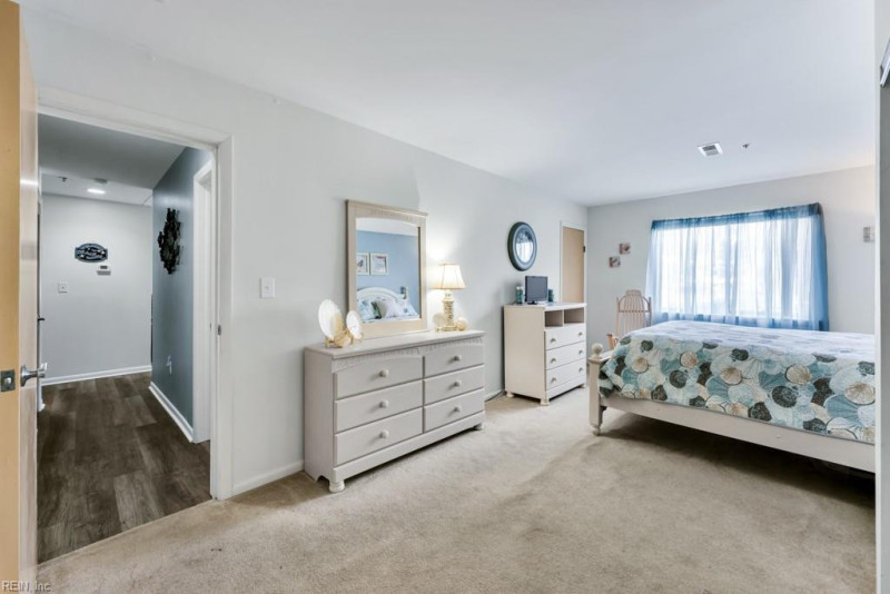 Photo 17 of 36 residential for sale in Virginia Beach virginia