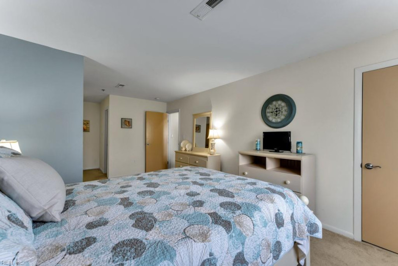 Photo 20 of 36 residential for sale in Virginia Beach virginia