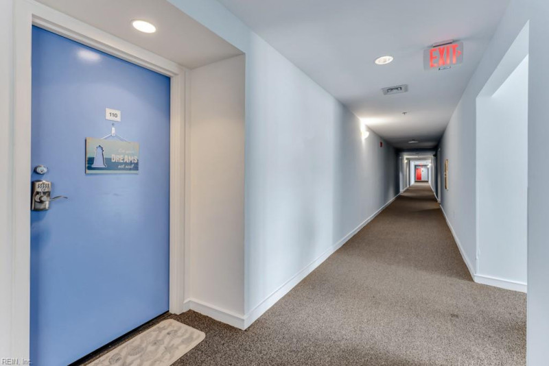 Photo 4 of 36 residential for sale in Virginia Beach virginia