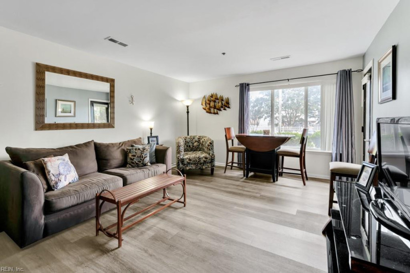 Photo 5 of 36 residential for sale in Virginia Beach virginia