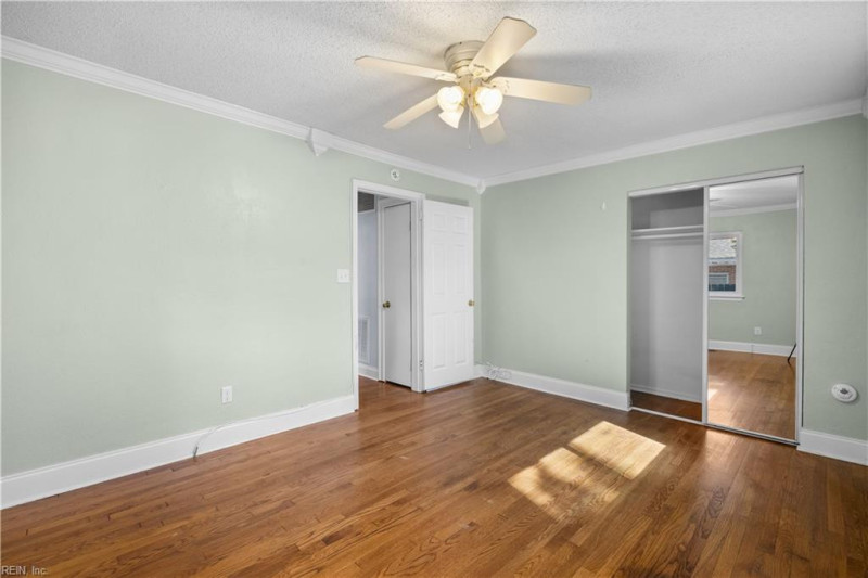 Photo 22 of 46 residential for sale in Chesapeake virginia