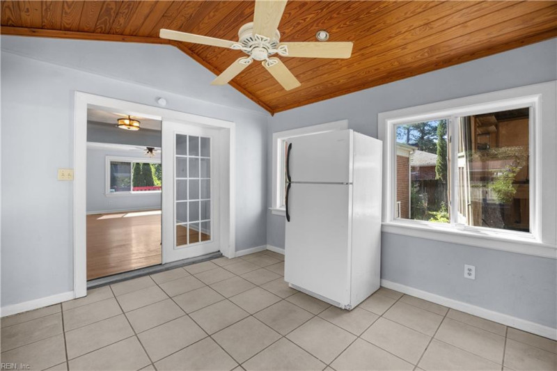 Photo 26 of 46 residential for sale in Chesapeake virginia