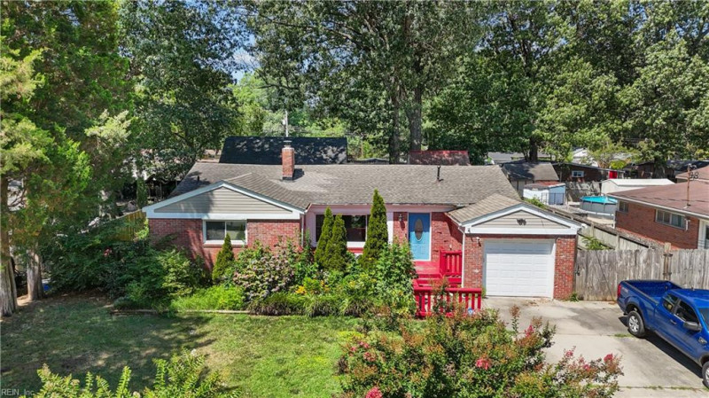 Photo 3 of 46 residential for sale in Chesapeake virginia