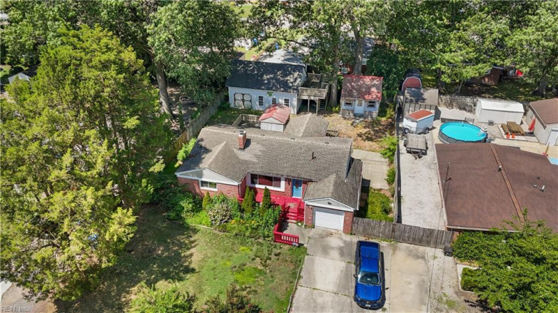 Photo 4 of 46 residential for sale in Chesapeake virginia