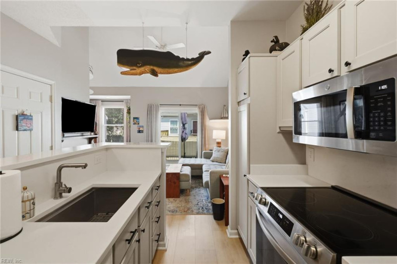 Photo 13 of 50 residential for sale in Norfolk virginia