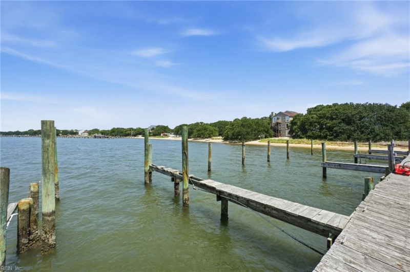 Photo 5 of 50 residential for sale in Norfolk virginia