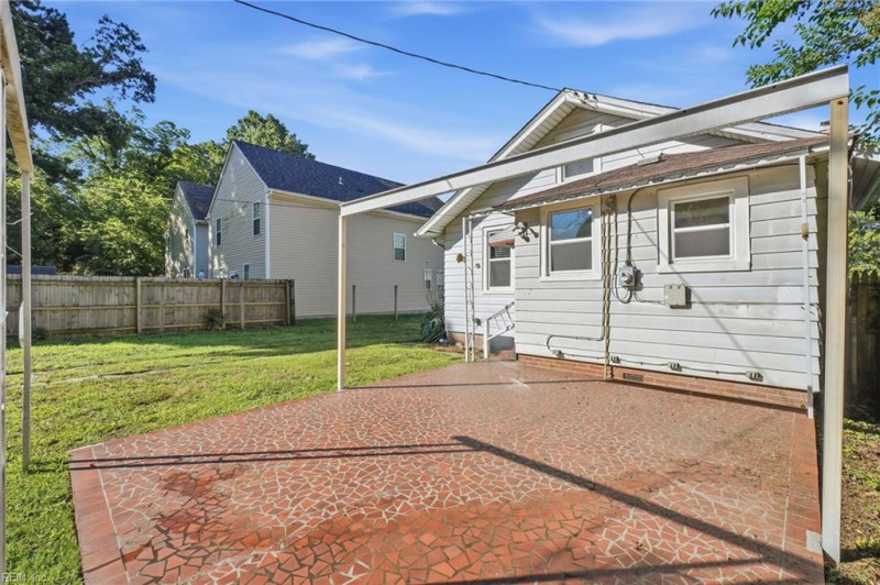 Photo 23 of 44 residential for sale in Hampton virginia