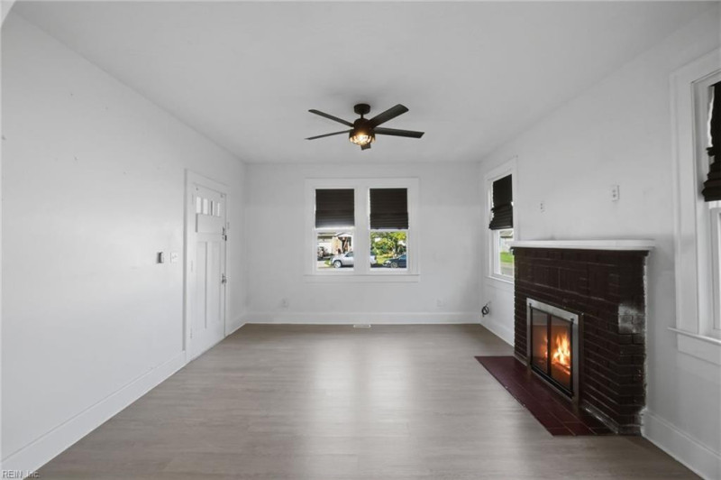 Photo 3 of 44 residential for sale in Hampton virginia