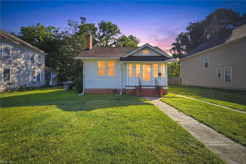 Photo 33 of 44 residential for sale in Hampton virginia