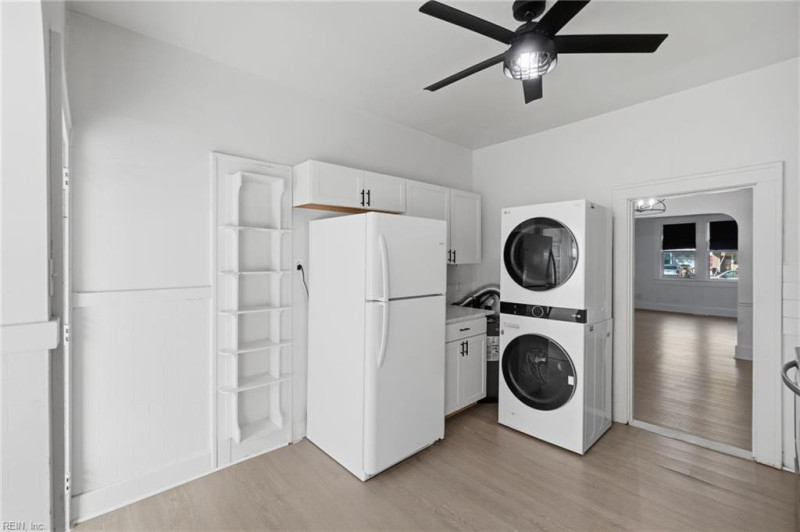 Photo 8 of 44 residential for sale in Hampton virginia