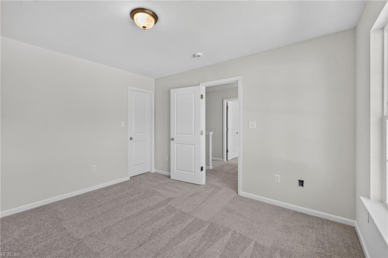 Photo 14 of 50 residential for sale in Chesapeake virginia
