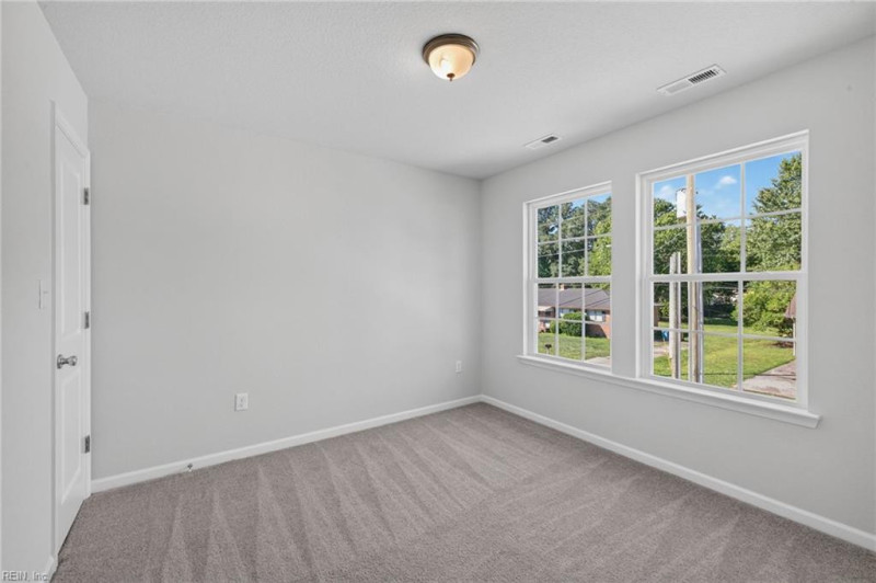 Photo 15 of 50 residential for sale in Chesapeake virginia