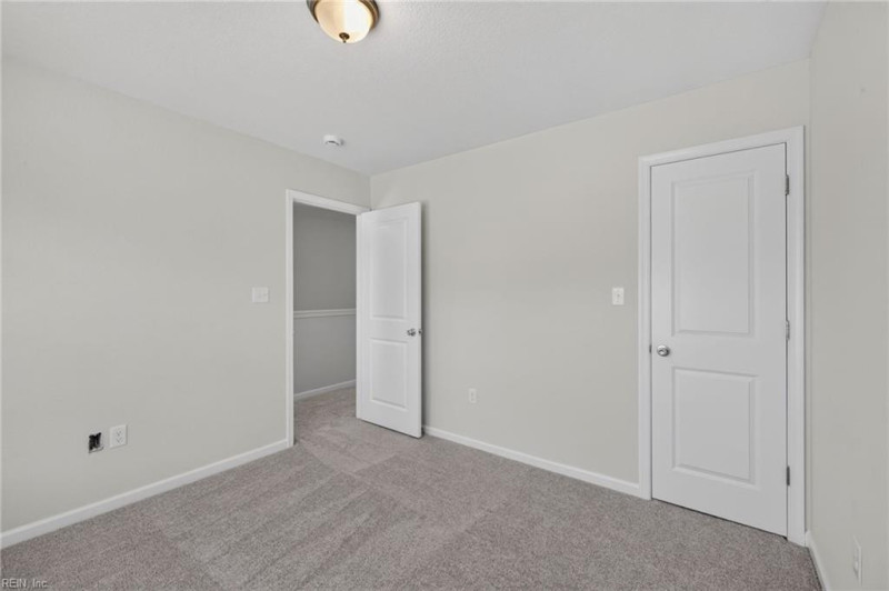 Photo 16 of 50 residential for sale in Chesapeake virginia