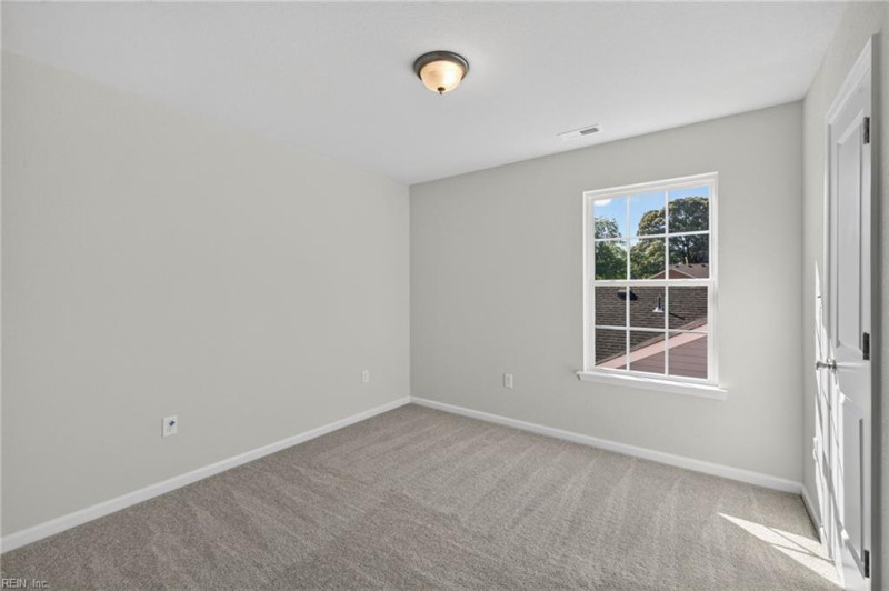 Photo 17 of 50 residential for sale in Chesapeake virginia