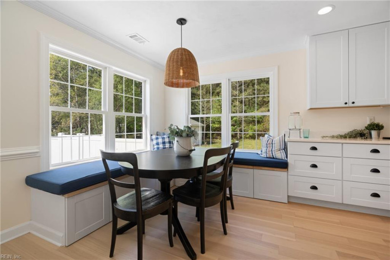 Photo 17 of 50 residential for sale in Chesapeake virginia
