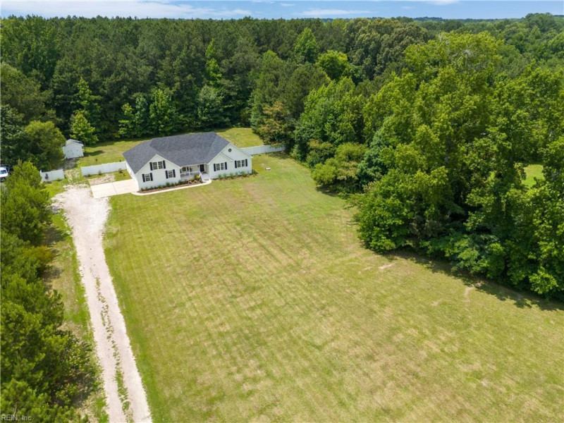 Photo 4 of 50 residential for sale in Chesapeake virginia