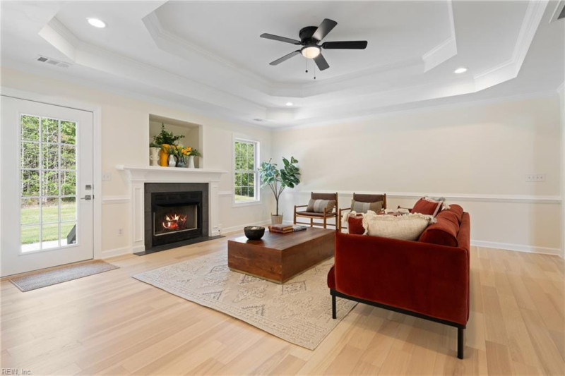 Photo 9 of 50 residential for sale in Chesapeake virginia