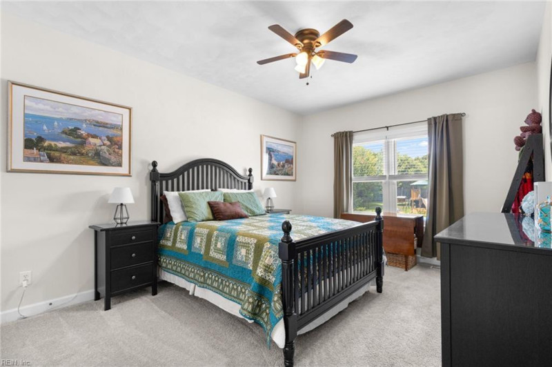 Photo 18 of 50 residential for sale in Chesapeake virginia