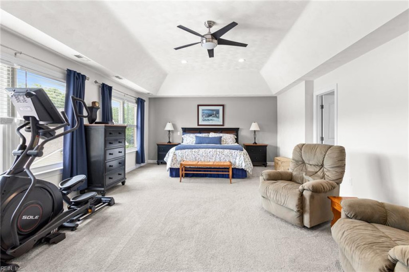 Photo 22 of 50 residential for sale in Chesapeake virginia
