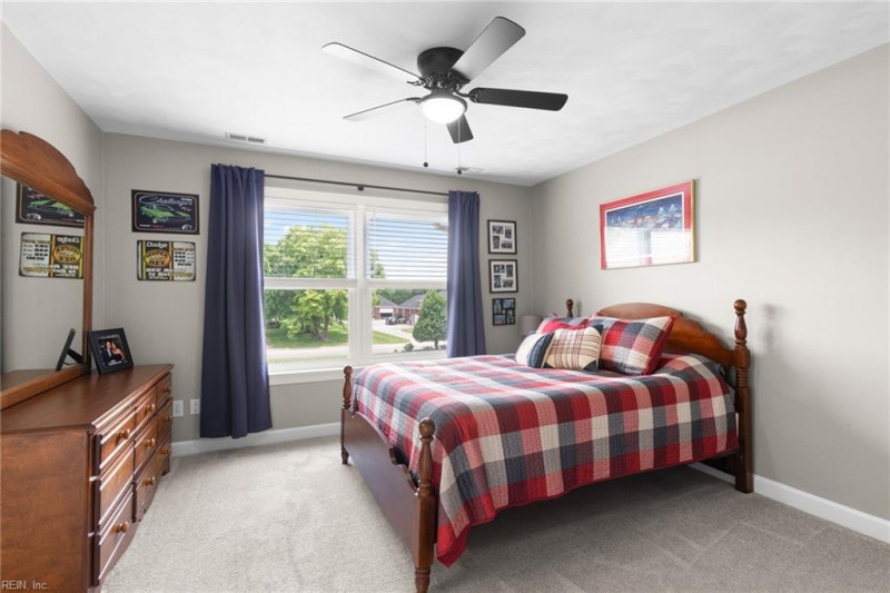Photo 34 of 50 residential for sale in Chesapeake virginia