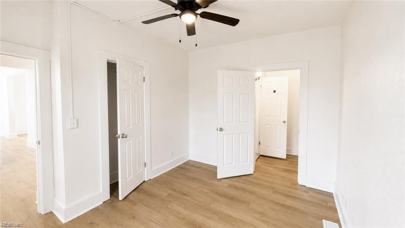 Photo 12 of 18 residential for sale in Norfolk virginia