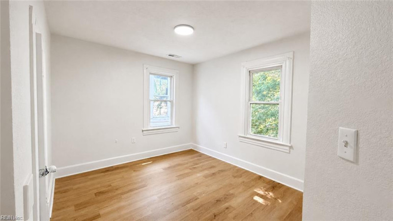 Photo 15 of 18 residential for sale in Norfolk virginia