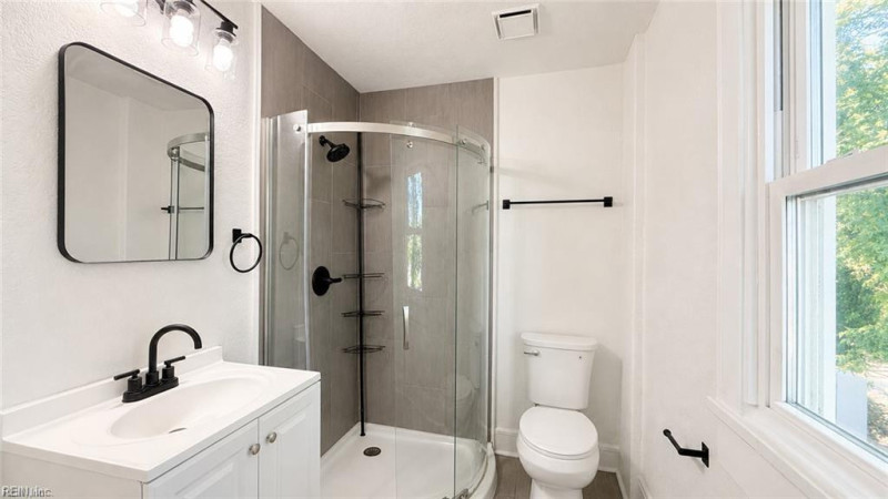 Photo 9 of 18 residential for sale in Norfolk virginia