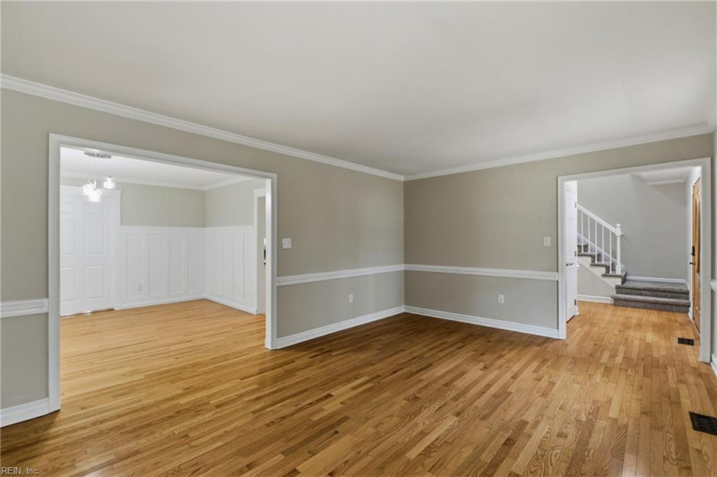 Photo 11 of 50 residential for sale in York County virginia