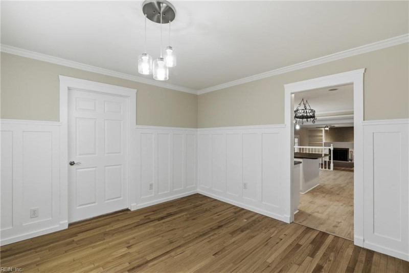 Photo 13 of 50 residential for sale in York County virginia