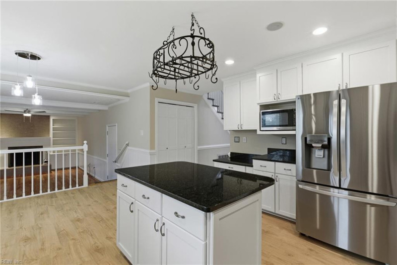 Photo 21 of 50 residential for sale in York County virginia