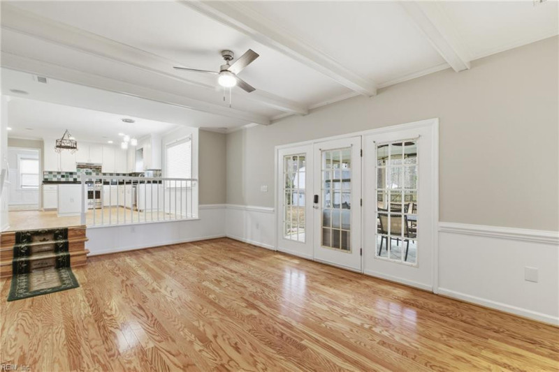 Photo 25 of 50 residential for sale in York County virginia