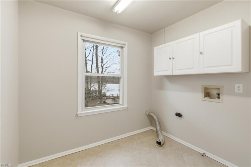 Photo 31 of 50 residential for sale in York County virginia