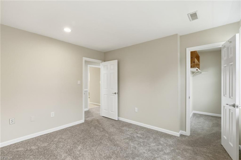 Photo 33 of 50 residential for sale in York County virginia