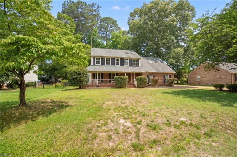 Photo 6 of 50 residential for sale in York County virginia