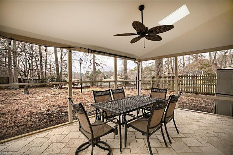 Photo 7 of 50 residential for sale in York County virginia
