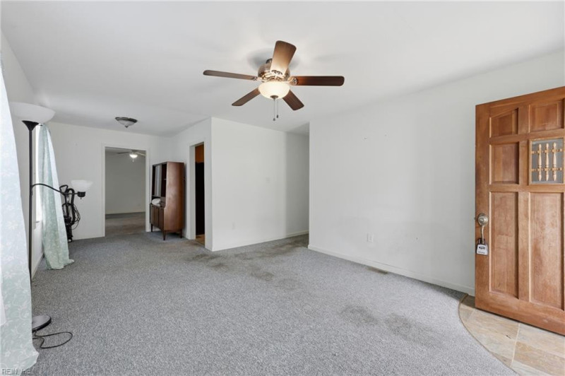 Photo 17 of 26 residential for sale in Hampton virginia