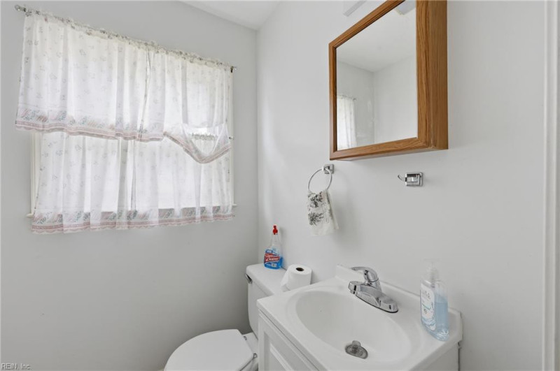 Photo 9 of 26 residential for sale in Hampton virginia
