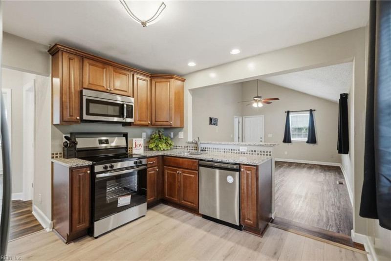 Photo 4 of 22 residential for sale in Chesapeake virginia Photo 4 of 22 residential for sale in Chesapeake virginia