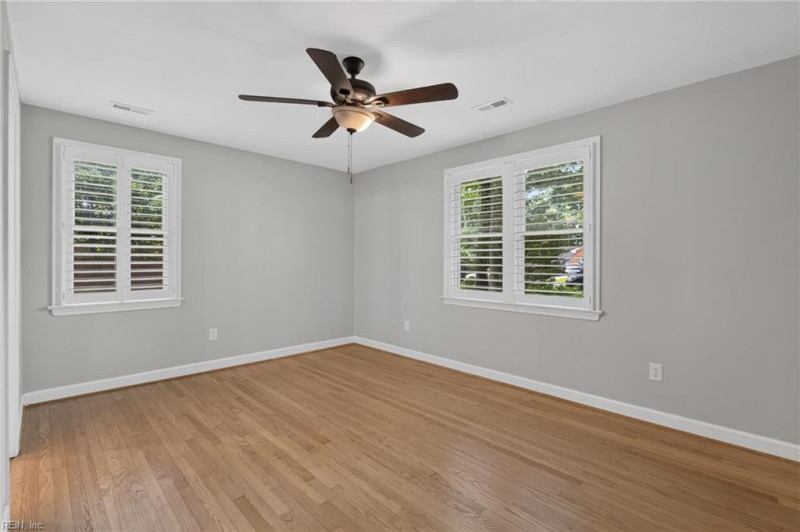 Photo 15 of 35 residential for sale in Virginia Beach virginia