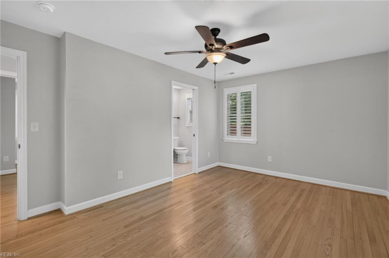 Photo 16 of 35 residential for sale in Virginia Beach virginia