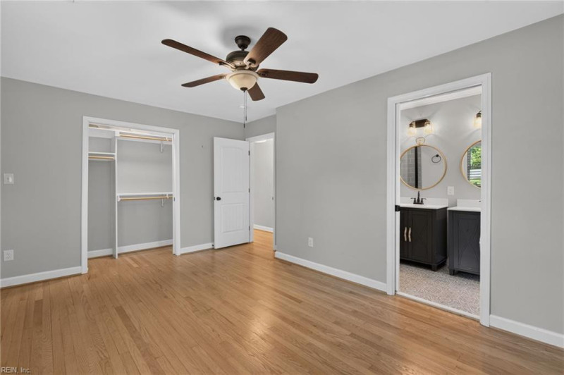Photo 17 of 35 residential for sale in Virginia Beach virginia