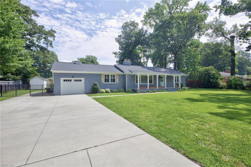 Photo 2 of 35 residential for sale in Virginia Beach virginia