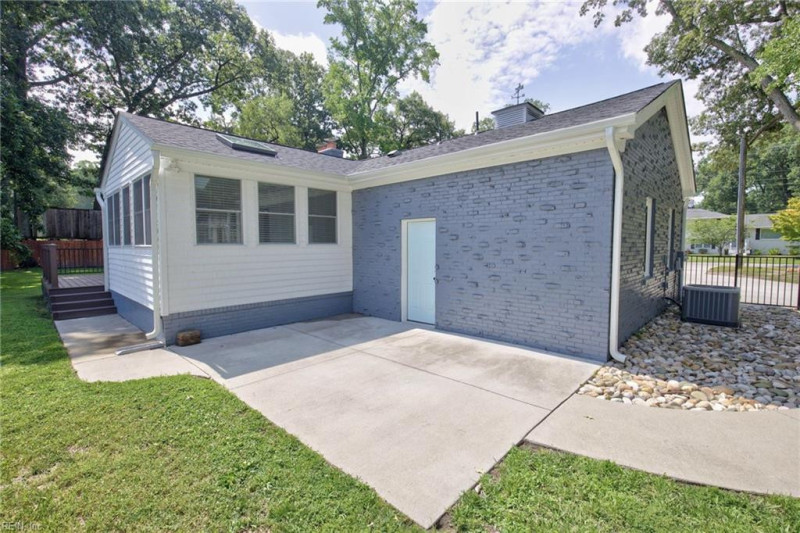 Photo 31 of 35 residential for sale in Virginia Beach virginia